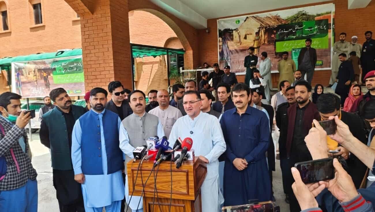 پولیو کے خلاف حکومتی اقدامات اور بچوں کی ویکسینیشن.